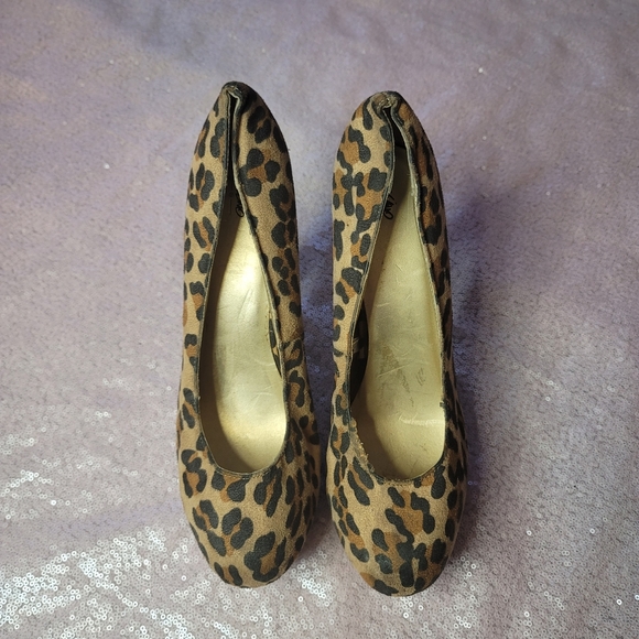 ♡ Cheetah Print Mossimo Pumps ♡ - Picture 3 of 7